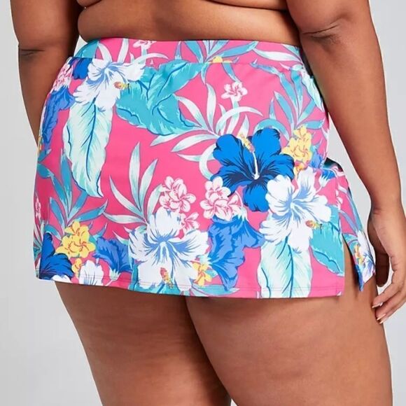 26W Skirted Swim Brief Power Mesh Side Slit Red - Picture 2 of 9